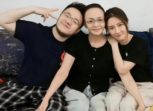 八卦娱乐吃瓜直播视频,揭秘娱乐圈幕后故事，带你吃遍最新瓜料